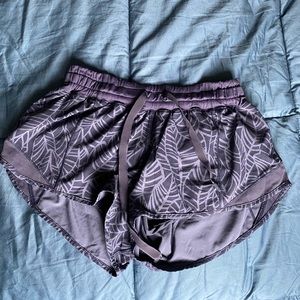 Lululemon hotty hot short